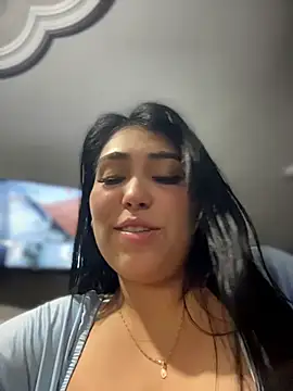 Snapshot of Antonellax__ chatting on June 4, 11:27 am Antonellax online show from June 4, 11:27 am