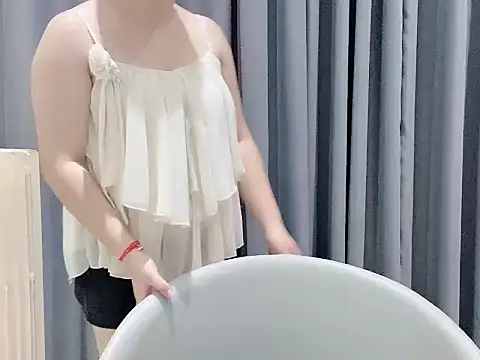 Luckysisi-s online show from June 24, 7:51 am