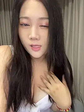 Luckysisi-s online show from June 25, 1:04 pm