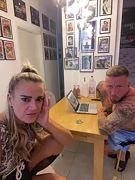 HotHotPursuit1 online show from June 12, 6:07 pm