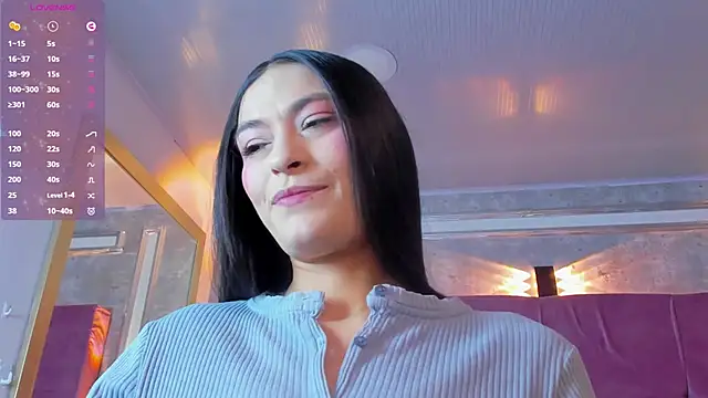 Snapshot of Stushaa chatting on May 30, 2:47 pm Stushaa online show from May 30, 2:47 pm