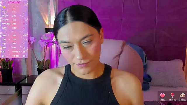 Snapshot of Stushaa chatting on June 13, 2:37 pm Stushaa online show from June 13, 2:37 pm