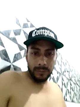 Snapshot of elduende_verde97 chatting on June 16, 9:01 am elduende verde97 online show from June 16, 9:01 am
