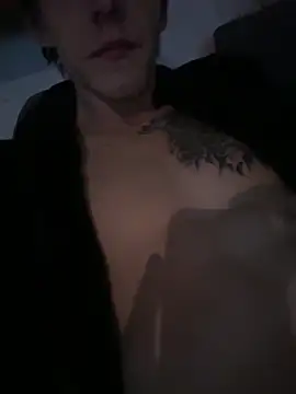 Snapshot of Kamil95PL chatting on February 21, 3:18 am Kamil95PL online show from February 21, 3:18 am