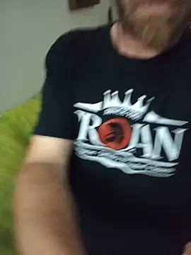 Snapshot of Toni13_1983 chatting on June 14, 10:01 pm Toni13 1983 online show from June 14, 10:01 pm