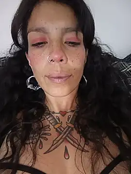Snapshot of SweetVenomMilf chatting on June 3, 4:56 pm SweetVenomMilf online show from June 3, 4:56 pm