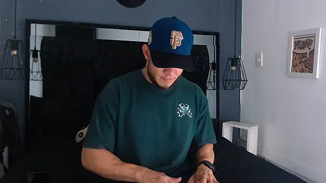 Snapshot of Maximiliano_Stronge chatting on June 8, 1:28 am Maximiliano Stronge online show from June 8, 1:28 am