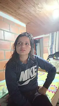 Snapshot of Marcella_single chatting on June 10, 2:23 am Marcella single online show from June 10, 2:23 am