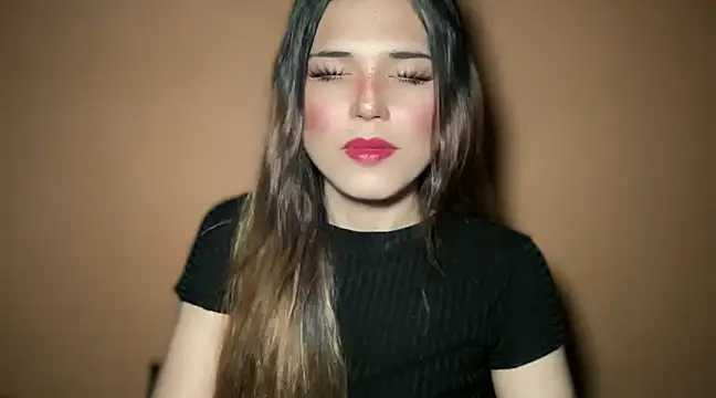 Nami Campbell online show from January 5, 9:25 pm