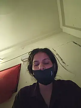 Snapshot of Neha-ji chatting on June 14, 2:24 am Neha-ji online show from June 14, 2:24 am