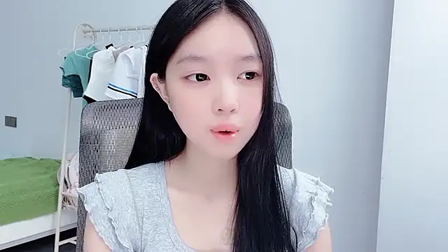 Yoyo33355 online show from July 21, 3:31 am