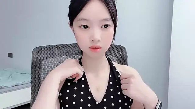 Yoyo33355 online show from July 24, 3:37 am