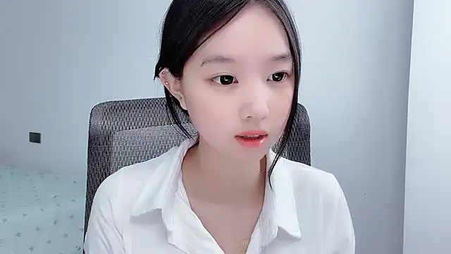 Yoyo33355 online show from July 31, 11:20 am