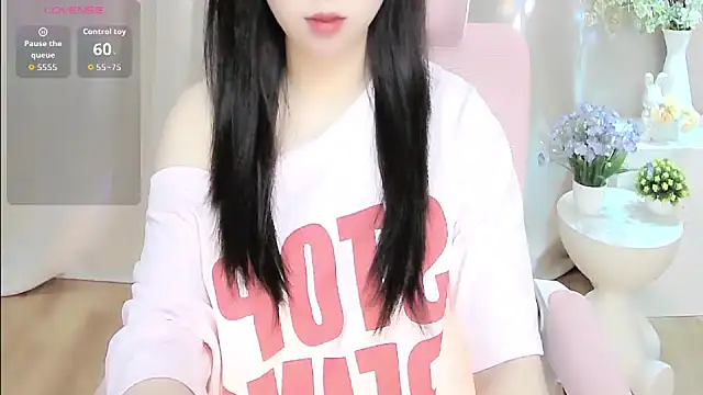 shynana online show from June 8, 1:09 am