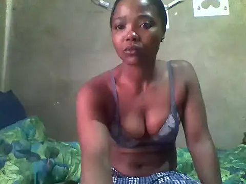 mommysmiley1234 online show from May 28, 9:39 am