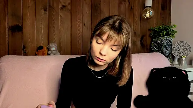 Snapshot of IvoryPesante chatting on June 2, 9:11 am IvoryPesante online show from June 2, 9:11 am