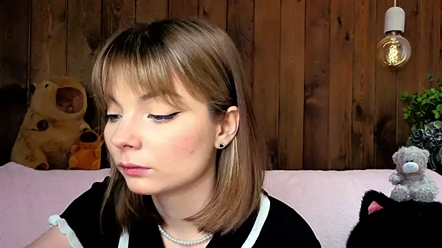 Snapshot of IvoryPesante chatting on June 13, 7:56 pm IvoryPesante online show from June 13, 7:56 pm