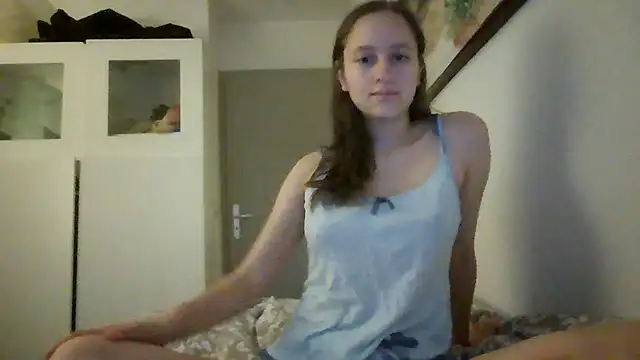 SoftieSophie online show from May 27, 3:03 am