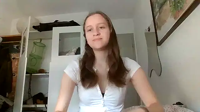SoftieSophie online show from June 24, 6:01 am