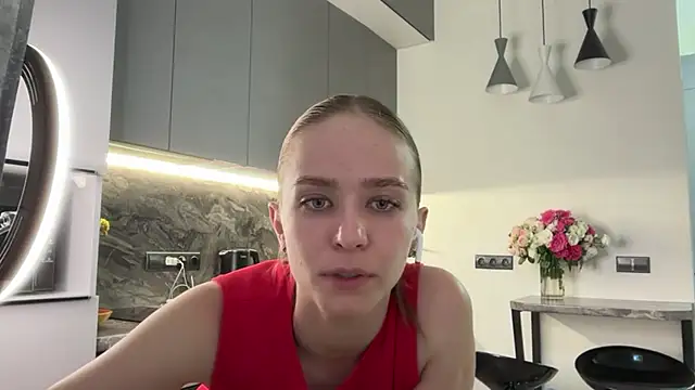 Snapshot of DanikaMory chatting on June 8, 11:32 am DanikaMory online show from June 8, 11:32 am