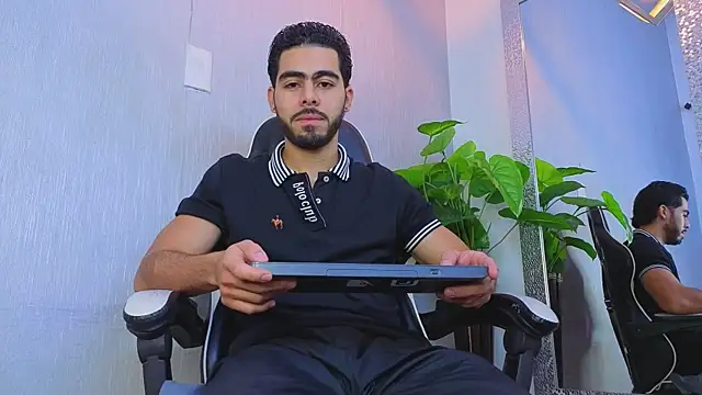 Jadiel Stone online show from July 29, 12:03 pm