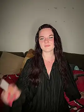 SecretSarah online show from June 7, 4:11 pm
