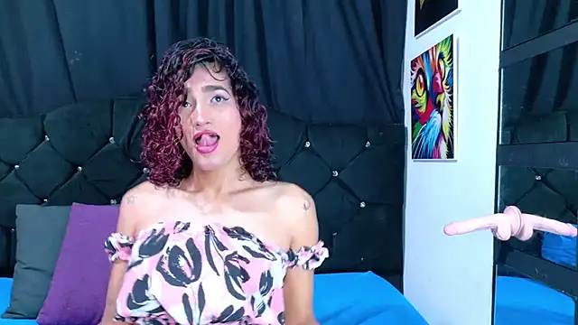 aura sterling online show from July 18, 11:58 am