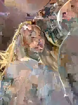 sweatslisa online show from May 26, 9:33 pm