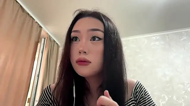 Snapshot of LilowNax chatting on June 14, 3:58 pm LilowNax online show from June 14, 3:58 pm