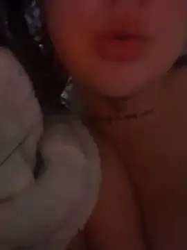 Snapshot of 6foot3Woman chatting on May 25, 2:12 pm 6foot3Woman online show from May 25, 2:12 pm