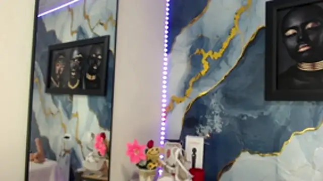Yasmine Tapias online show from July 22, 9:28 pm
