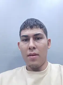 Snapshot of Mario_Solano chatting on June 15, 10:56 pm Mario Solano online show from June 15, 10:56 pm