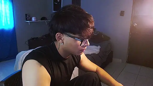 Mr yisuzz online show from July 4, 12:22 pm
