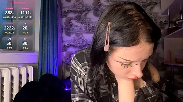 Snapshot of Mavis_Dream chatting on June 10, 6:29 pm Mavis Dream online show from June 10, 6:29 pm