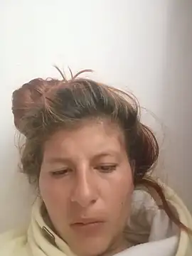 Snapshot of samy_17 chatting on June 14, 6:10 pm samy 17 online show from June 14, 6:10 pm