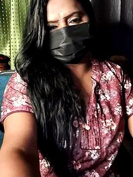 Snapshot of Meera_mia chatting on May 27, 9:12 pm Meera mia online show from May 27, 9:12 pm