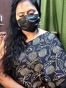 Snapshot of Meera_mia chatting on May 28, 9:39 am Meera mia online show from May 28, 9:39 am