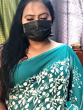 Snapshot of Meera_mia chatting on May 31, 8:21 am Meera mia online show from May 31, 8:21 am