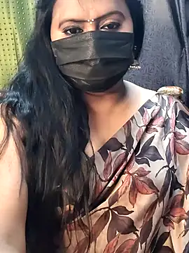 Snapshot of Meera_mia chatting on June 1, 7:15 pm Meera mia online show from June 1, 7:15 pm