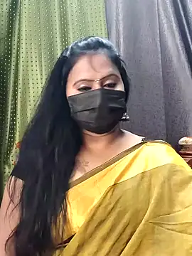 Snapshot of Meera_mia chatting on June 3, 6:46 pm Meera mia online show from June 3, 6:46 pm