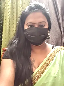 Snapshot of Meera_mia chatting on June 6, 11:09 pm Meera mia online show from June 6, 11:09 pm