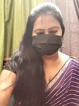 Snapshot of Meera_mia chatting on June 8, 1:11 pm Meera mia online show from June 8, 1:11 pm