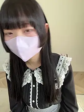 Snapshot of Reina_0129 chatting on June 10, 5:28 am Reina 0129 online show from June 10, 5:28 am