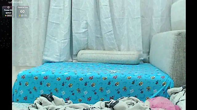 PreettyMiaa online show from July 10, 8:00 pm