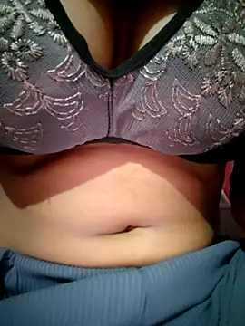 Snapshot of cute_riya_11 chatting on July 14, 3:00 am cute riya 11 online show from July 14, 3:00 am