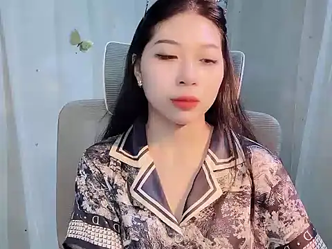 -Naomii  online show from June 23, 12:41 am