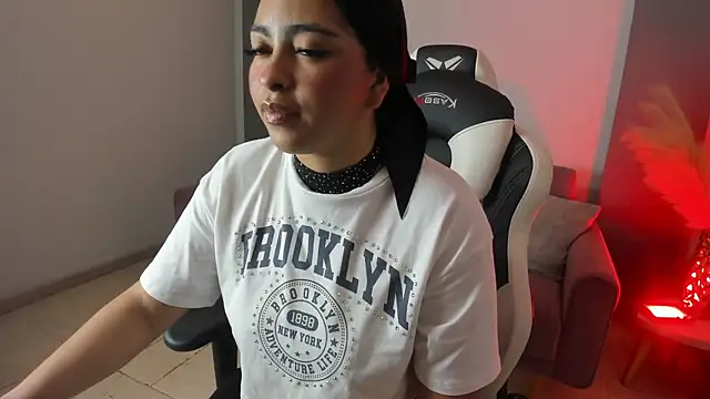 Snapshot of ameliaa_flame chatting on June 5, 4:08 am ameliaa flame online show from June 5, 4:08 am