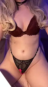Snapshot of lippi_24 chatting on June 10, 12:33 am lippi 24 online show from June 10, 12:33 am