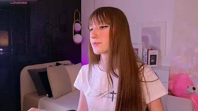 Snapshot of Nixxora chatting on June 2, 2:30 pm Nixxora online show from June 2, 2:30 pm