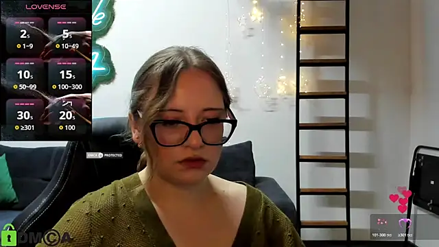 Snapshot of JuliNy_x chatting on June 5, 1:06 pm JuliNy x online show from June 5, 1:06 pm
